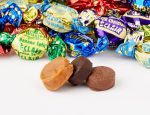 Walkers Assorted Toffees and Chocolate Eclairs - Image 3
